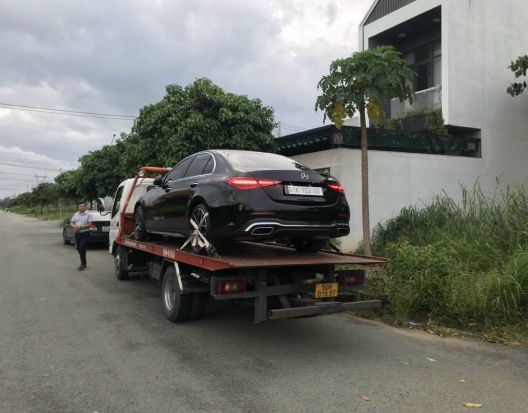 Cứu hộ Mercedes c300